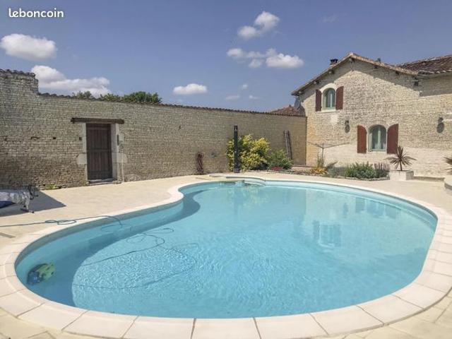 Maison vente à Saint-Jean-d'Angély, Matha