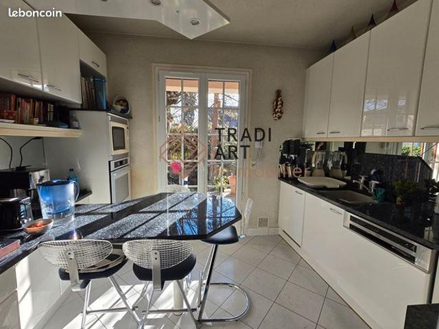 Maison vente à Palaiseau, Sainte-geneviève-des-bois