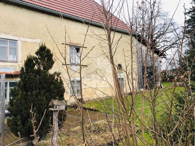 Maison vente à Pontarlier, Flangebouche