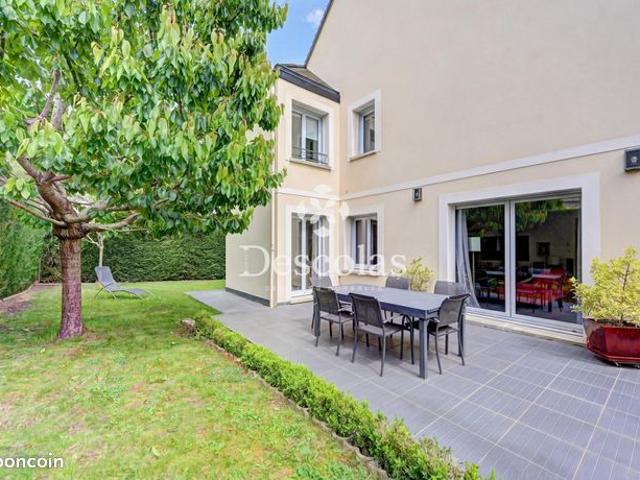 Maison vente à Saint-Germain-en-Laye, Saint-germain-en-laye