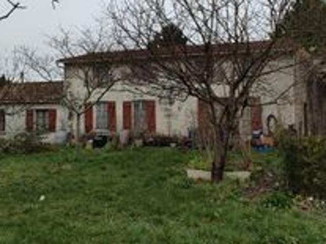 Maison vente à Jonzac, Saint-bonnet-sur-gironde
