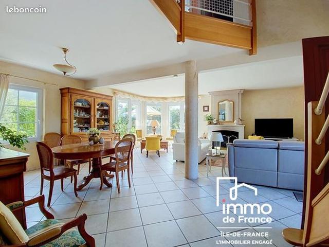 Maison vente à Fontaine-la-Guyon, Eure-et-Loir