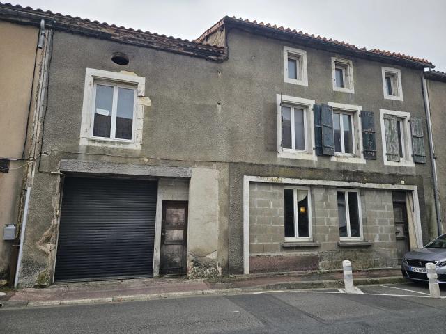 Maison vente à Saint-Claud, Charente