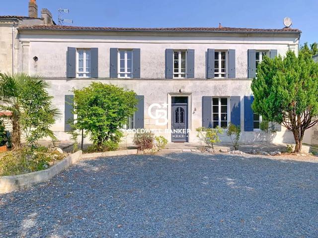 Maison vente à Saintes, Nouvelle-Aquitaine