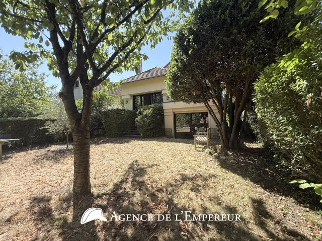 Maison vente à Village Mont-Valérien, Rueil-Malmaison