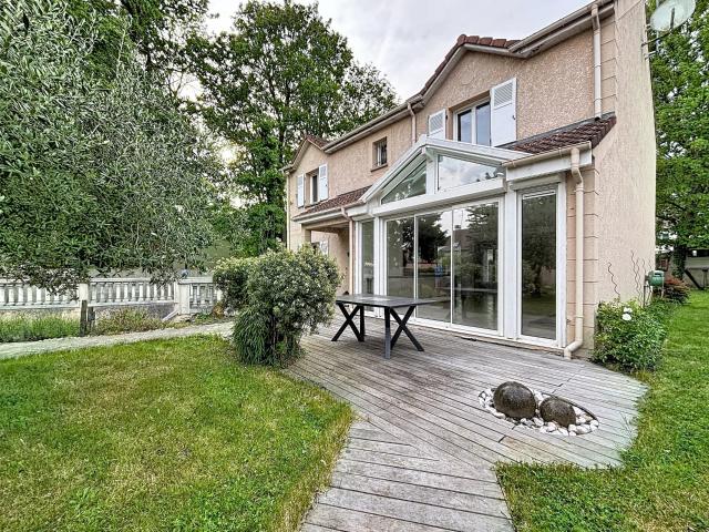 Maison vente à Évry, Yerres