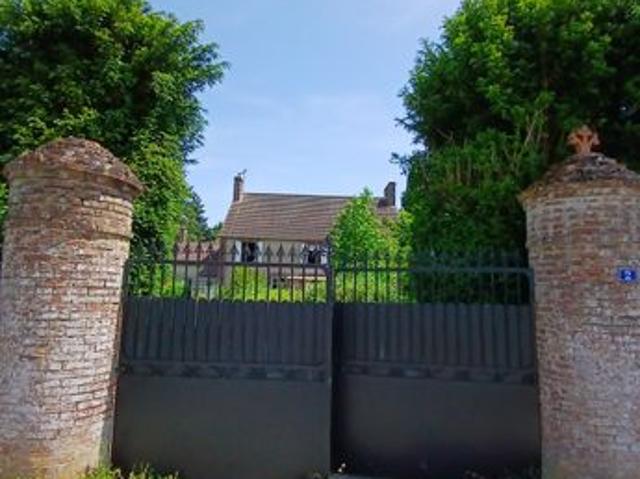 Maison vente à Auxerre, Chéu