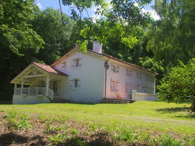 Maison vente à Angoulême, Rioux-martin