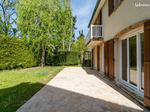 Maison vente à Saint-Germain-en-Laye, Chambourcy
