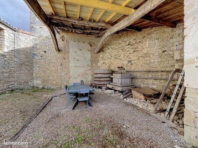 Maison vente à Louzignac, Charente-Maritime