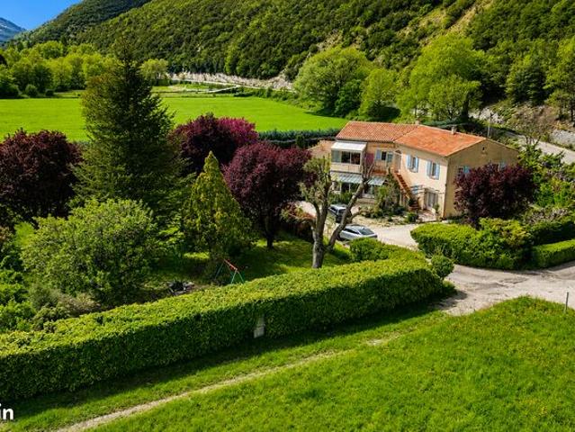 Maison vente à Carpentras, Savoillan
