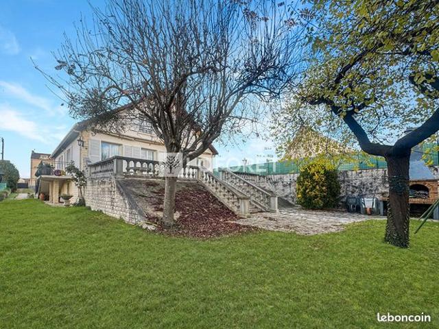 Maison vente à Saint-Germain-en-Laye, Carrières-sur-seine