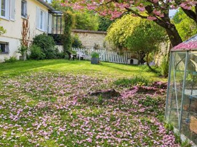 Maison vente à Saint-Germain-en-Laye, Le Pecq