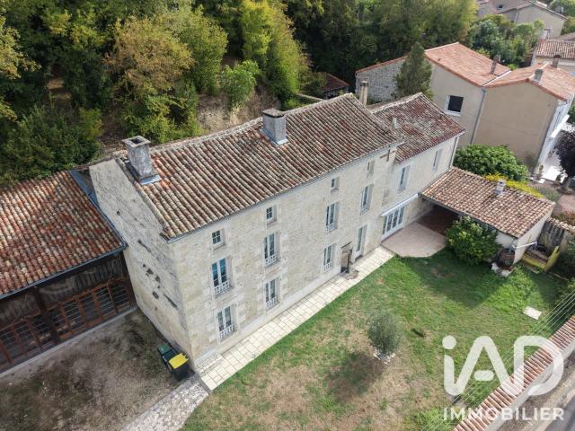 Maison vente à Confolens, Vouharte