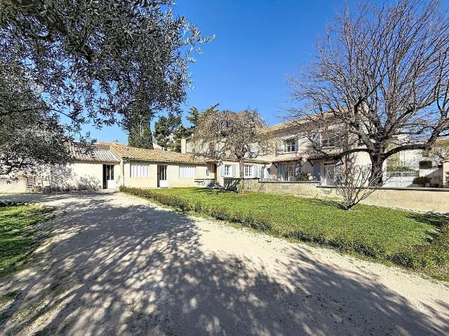 Maison vente à Avignon, Châteauneuf-de-gadagne