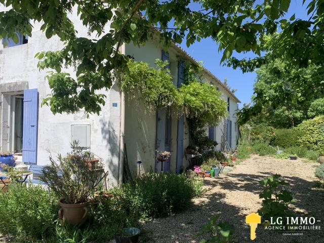 Maison vente à Saintes, Arces