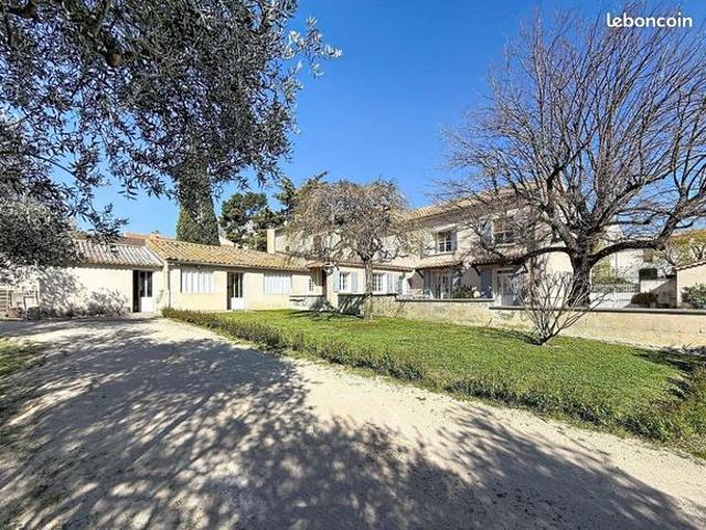 Maison vente à Avignon, Châteauneuf-de-gadagne