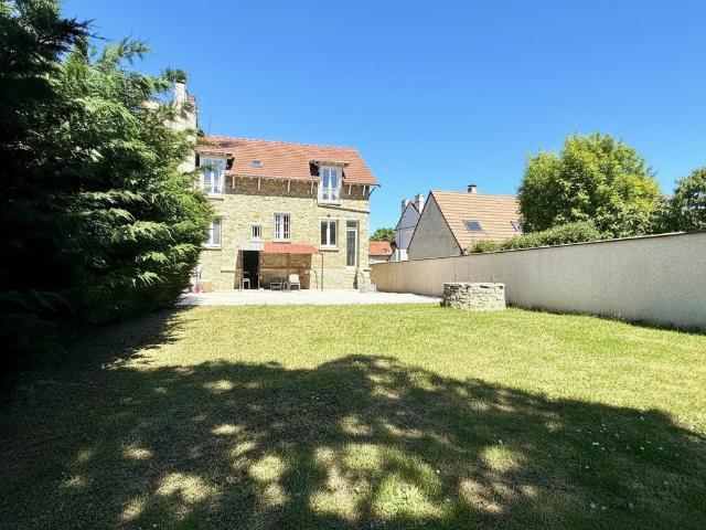 Maison vente à Évry, Petit-bourg