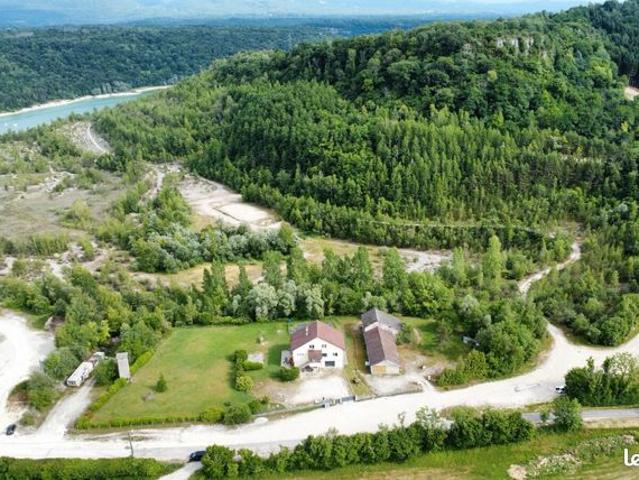 Maison vente à Lons-le-Saunier, Largillay-marsonnay