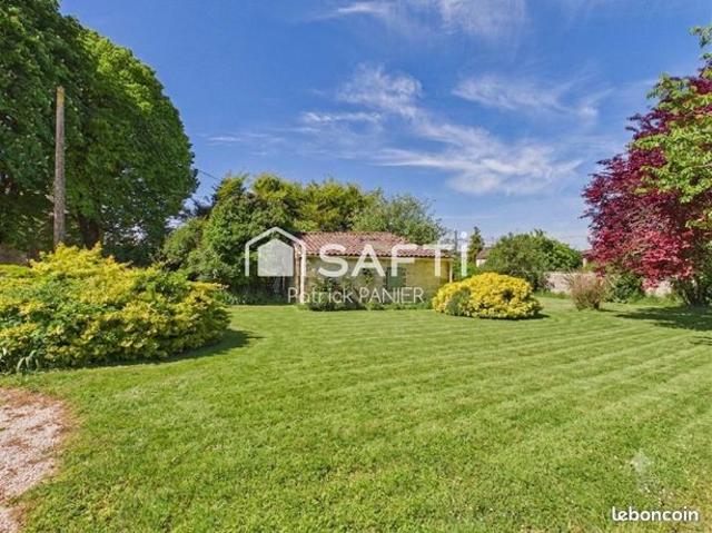 Maison vente à Saint-Jean-d'Angély, Saleignes