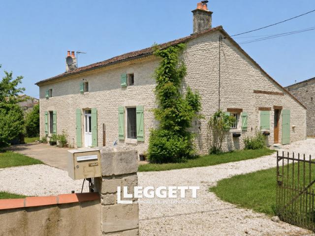 Maison vente à Saint-Jean-d'Angély, Saleignes