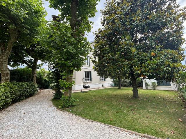 Maison location à Saint-Germain-en-Laye, Maisons-laffitte