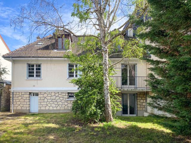Maison vente à Saint-Germain-en-Laye, Croissy-sur-seine