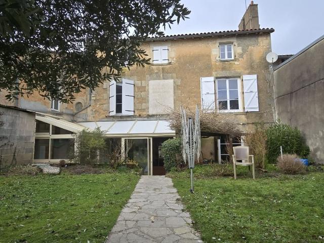 Maison vente à Montmorillon, Couhé