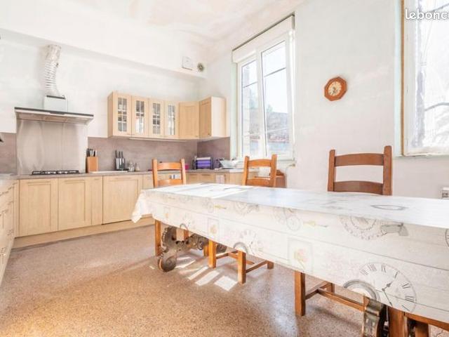 Maison vente à Châlons-en-Champagne, Les Charmontois