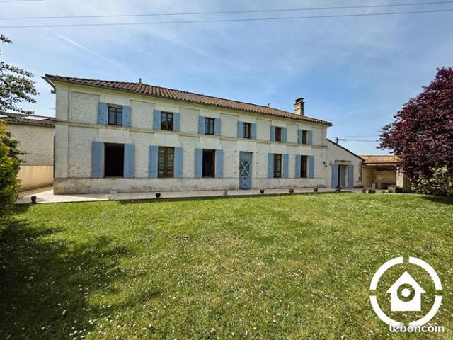 Maison vente à Baignes-Sainte-Radegonde, Charente