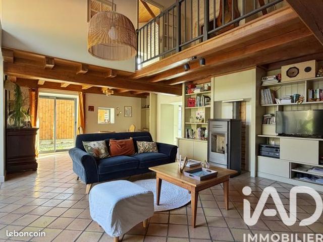 Maison vente à Confolens, Tusson