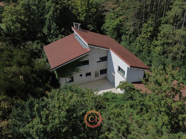 Maison vente à Riom, Pessat-villeneuve
