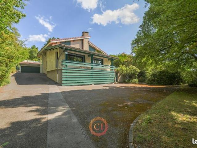 Maison vente à Riom, Pessat-villeneuve