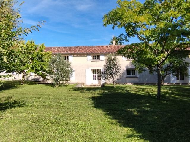 Maison vente à Fontaine-Chalendray, Charente-Maritime