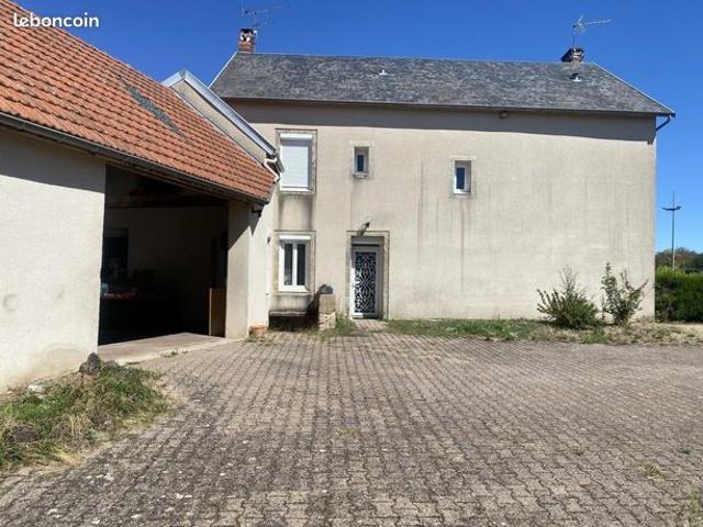 Maison vente à Saint-Éloy-les-Mines, Puy-de-Dôme