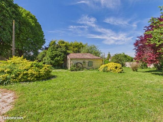 Maison vente à Saint-Jean-d'Angély, Saleignes