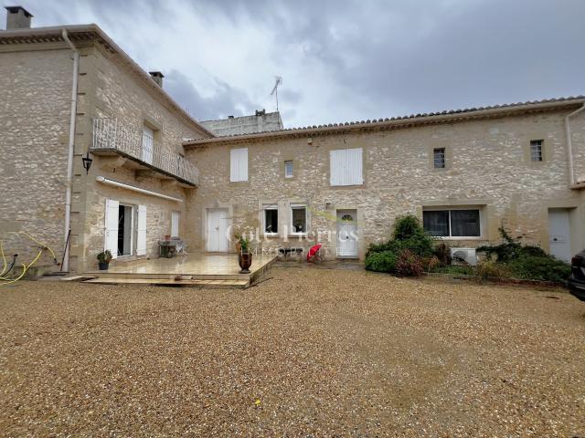 Maison vente à Nîmes, Combas