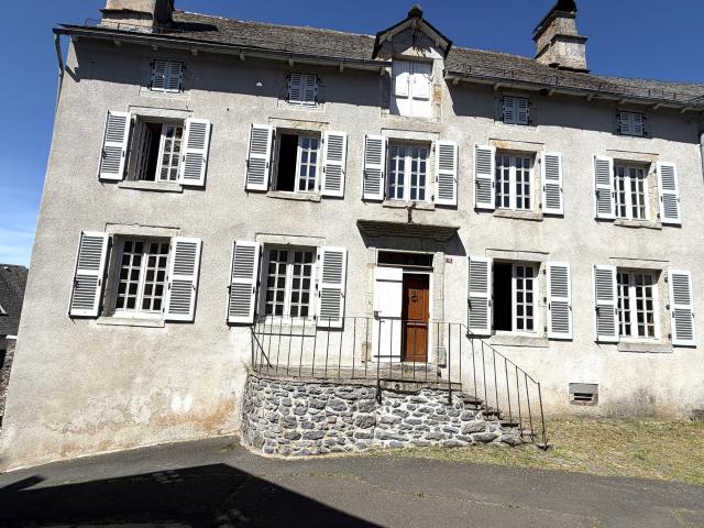 Maison vente à Saint-Flour, Auvergne-Rhône-Alpes