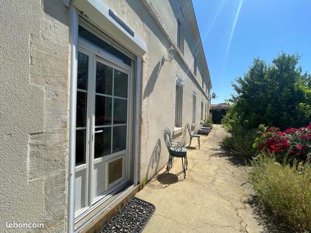 Maison vente à Saint-Jean-d'Angély, Puyrolland