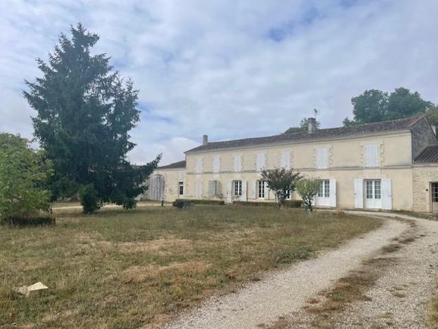 Maison vente à Saint-Jean-d'Angély, La Jarrie-audouin