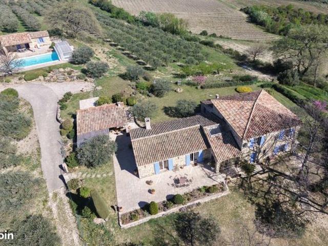 Maison vente à Carpentras, Entrechaux