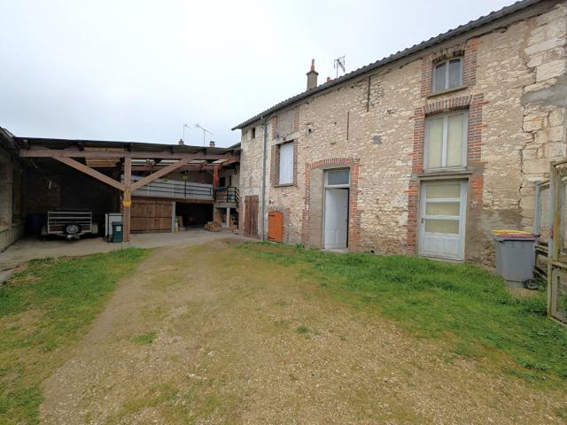 Maison vente à Sens, Champlay