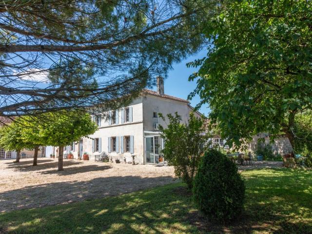 Maison vente à Cognac, Segonzac