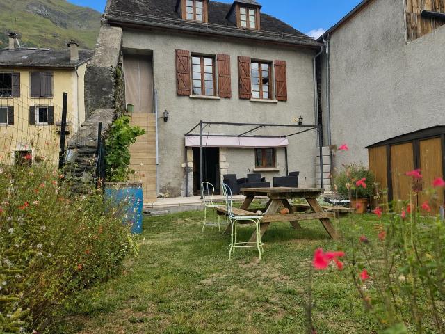 Maison vente à Oloron-Sainte-Marie, Béost