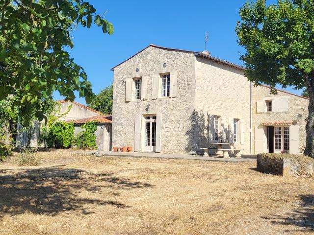 Maison vente à Mazeray, Charente-Maritime