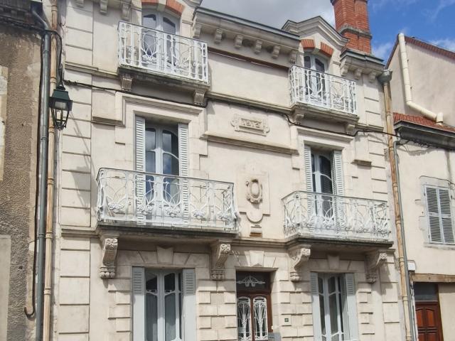 Maison vente à Les Bayons, Ébreuil