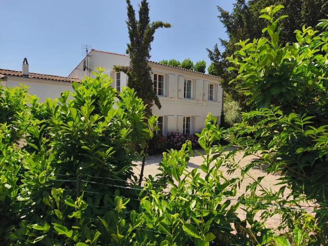 Maison vente à Saint-Romain-de-Benet, Charente-Maritime