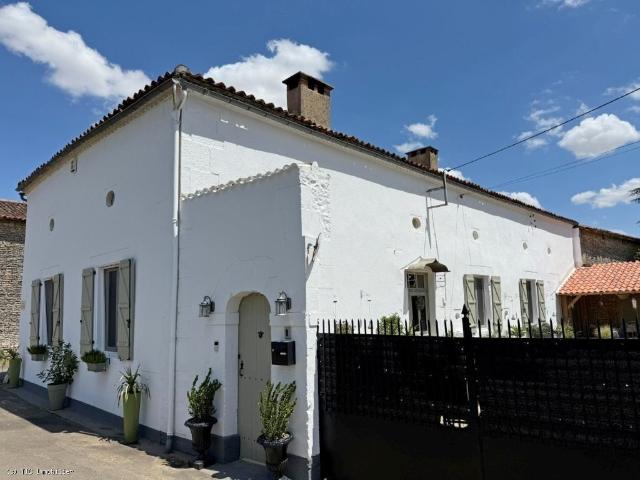 Maison vente à Montmorillon, Civray