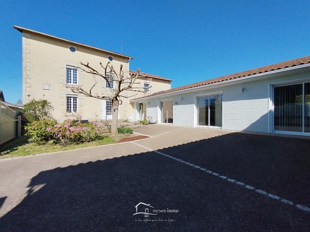 Maison vente à Parthenay, Vasles