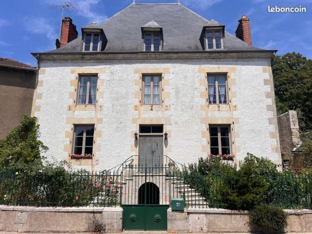 Maison vente à Charroux, Allier